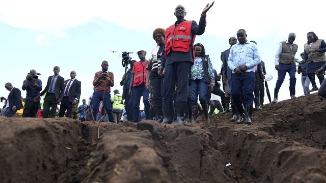 Kenyan president ruto pledges aid and reconstruction in response to floods