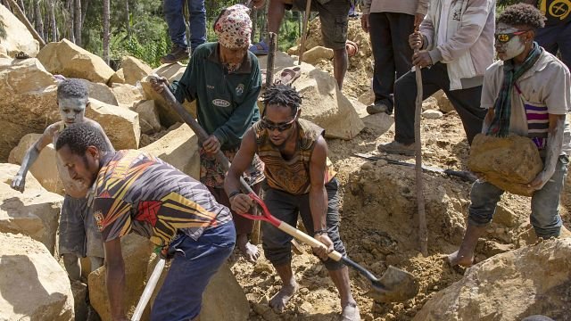 Papua New Guinea fears second landslide as hopes for survivors fade