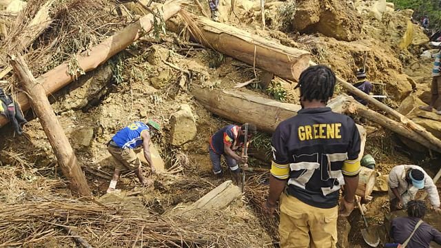 Papua New Guinea’s PM pays respects to community devastated by landslide