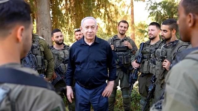 Netanyahu visits troops amid tensions with Hezbollah