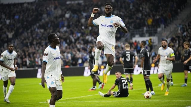 Mbemba’s comeback: a symbolic gesture or a tactical move?