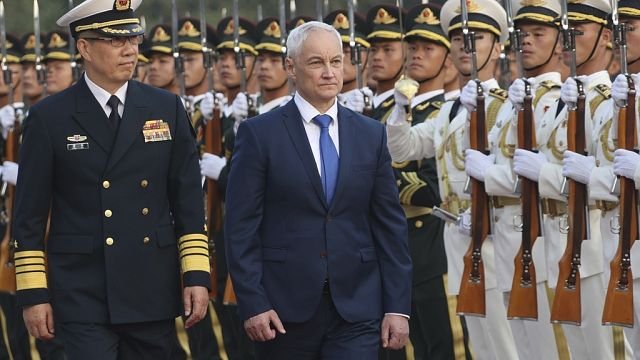 Russia and China strengthen defence ties during talks in Beijing