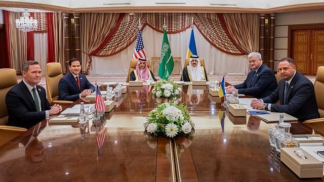 Ukraine-US talks on ending war with Russia start in Saudi Arabia