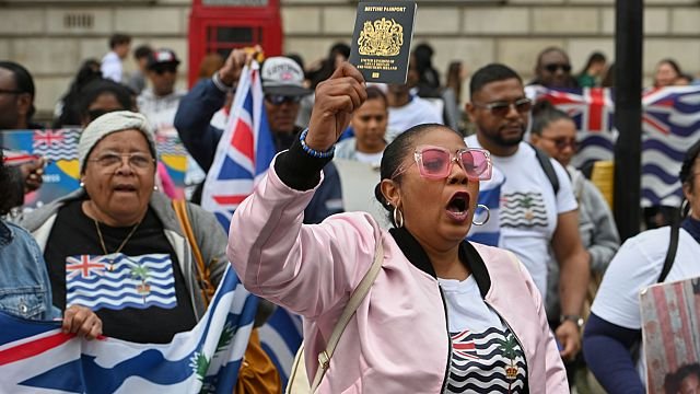 Britain hands over control of Chagos Islands to Mauritius