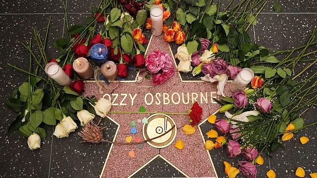 Prince of Darkness mourned by fans on Hollywood Walk of Fame