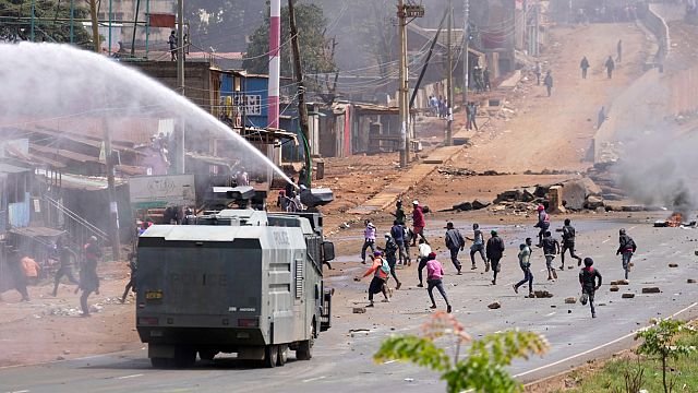 Kenyan police block access to Nairobi city centre ahead of planned government protests