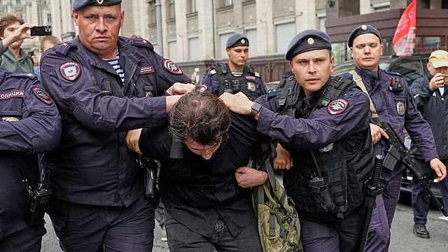 New law to punish Russians who search online for ‘extremist’ content
