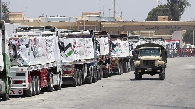 Egypt says 800 aid trucks sent for Gaza as more await clearance