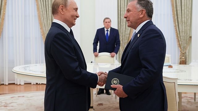 Trump’s envoy meets with Putin in Russia as Ukraine ceasefire deadline looms