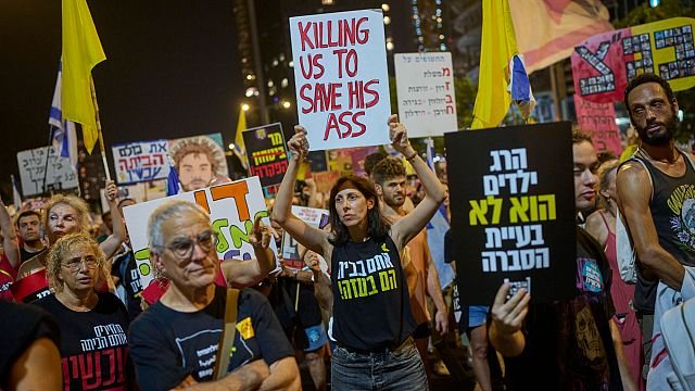 Thousands rally in Tel Aviv to press for Gaza hostage release