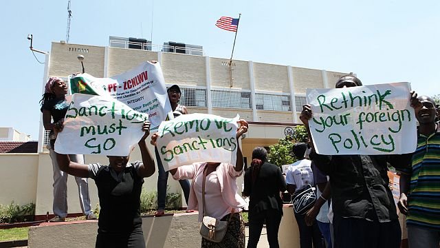 U.S. stops issuing visas to Zimbabeans