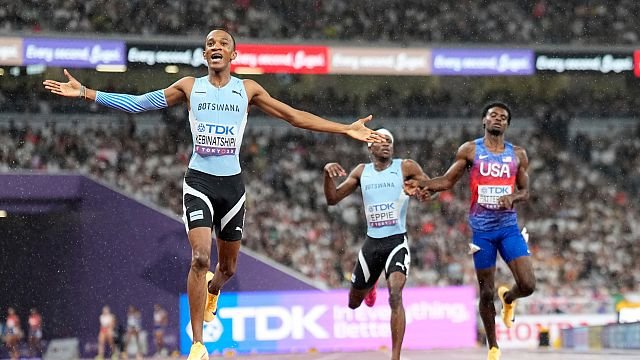Collen Kebinatshipi leads Botswana to glory in men’s 400m final
