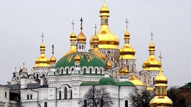 Ukraine moves to ban an Orthodox church it says is linked with pro-war Moscow church