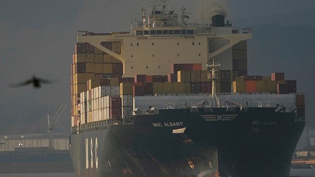 Global shipping faces fragility as trade, political tensions rise – UN