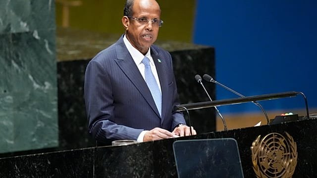 ‘Not appropriate’: AU chief clarifies private jet photo after condemnation