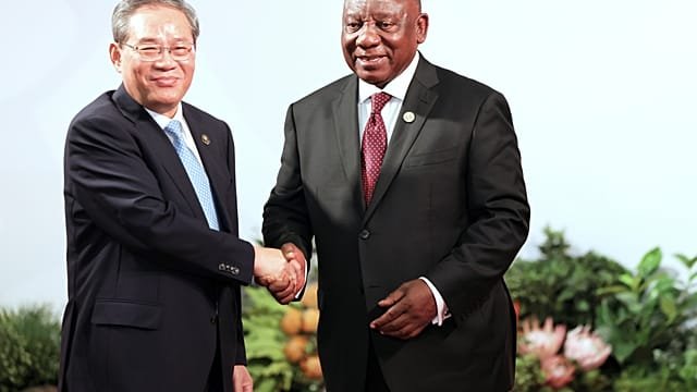 China pledges to work more closely with South Africa on range of issues