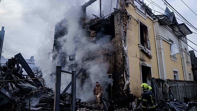 Kyiv ‘not rushing to resolve conflict by peaceful means,’ Putin says