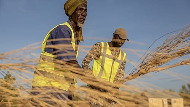 Malian refugees turn to firefighting to give back to their communities in Mauritania