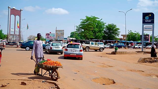 Niamey residents describe horrific gunfire erupting near airport