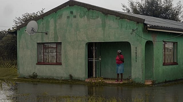 South Africa floods kill 38 in Limpopo and Mpumalanga