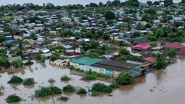 SADC team joins Mozambique flood rescue effort