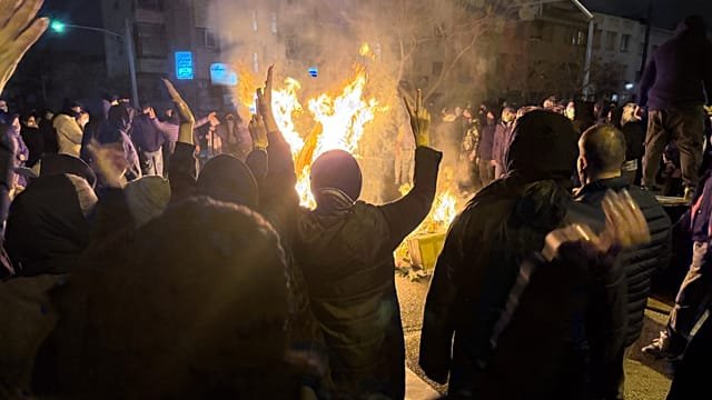 Videos of Iran protests spread as internet returns