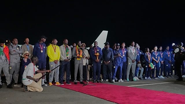 Africa Cup champions receive hero’s welcome on return to Dakar