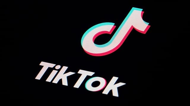 Gabon in talks with Meta and TikTok over social media ban