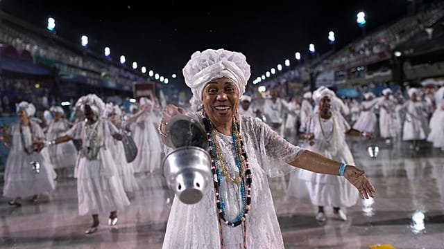 Spiritual cleansing ritual by Afro-Brazilian ahead of Rio carnival