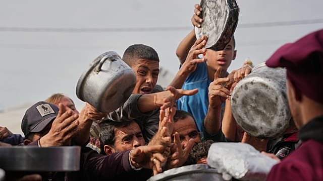 Gazans daily fight for survival amid harsh winter weather