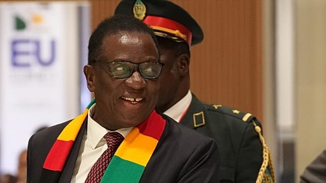 Zimbabwe cabinet agrees plan to extend president’s term to 2030