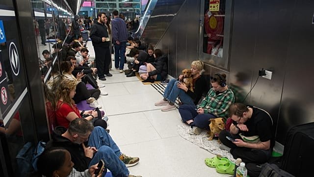 Israel: Rocket interception debris sparks fire near Tel Aviv