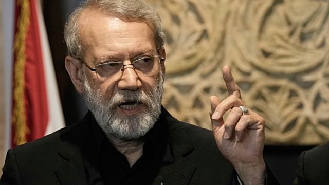 Thousands of mourners at funeral of Larijani and other top Iranian security officials