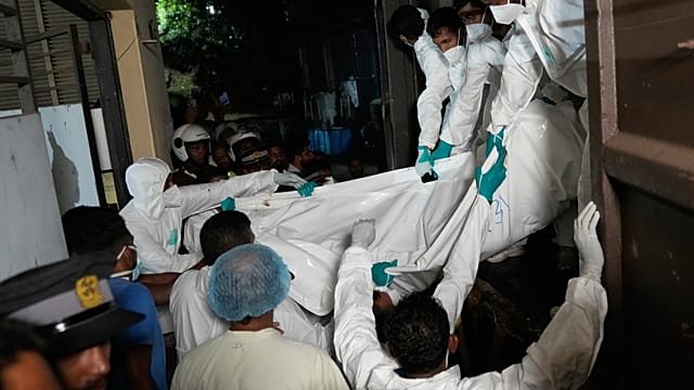 At least 87 dead after US submarine sinks Iranian warship near Sri Lanka