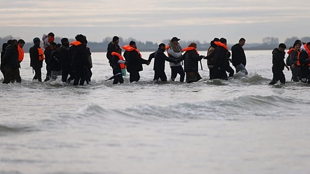 France: Over 250 migrants cross Channel to England as calm seas return