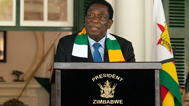 Zimbabwe opposition groups fight against proposed constitutional change