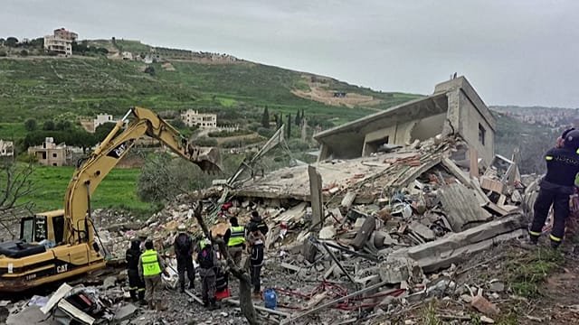 Lebanon hit by fresh Israeli raid and Hezbollah response