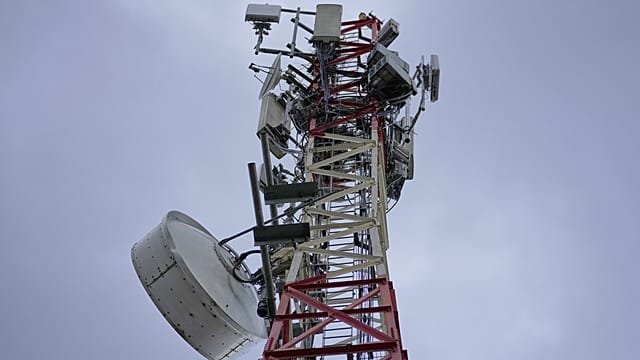 Africa’s telecom towers turn to solar as diesel costs surge