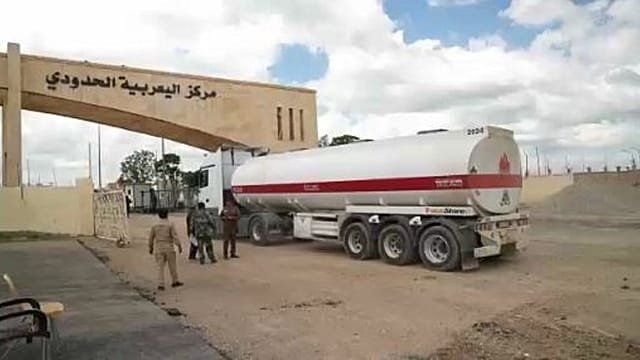 Iraqi tankers bypass Hormuz, stream into Syria via Rabia gate
