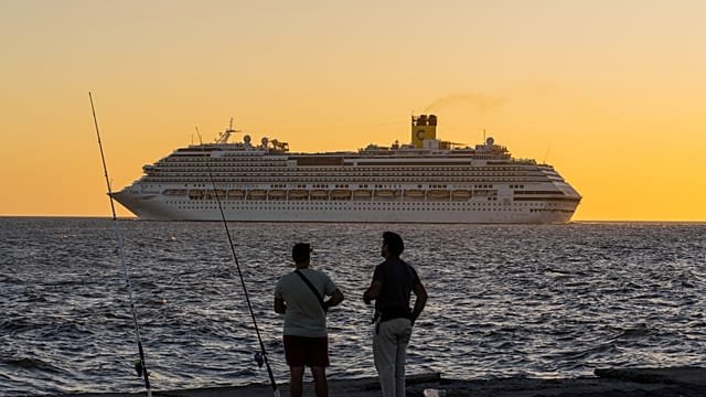 Three dead from suspected outbreak of hantavirus on Atlantic cruise ship