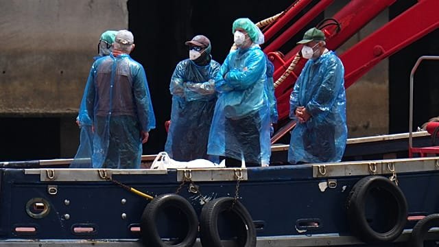 Passengers evacuated from Hantavirus-affected cruise ship