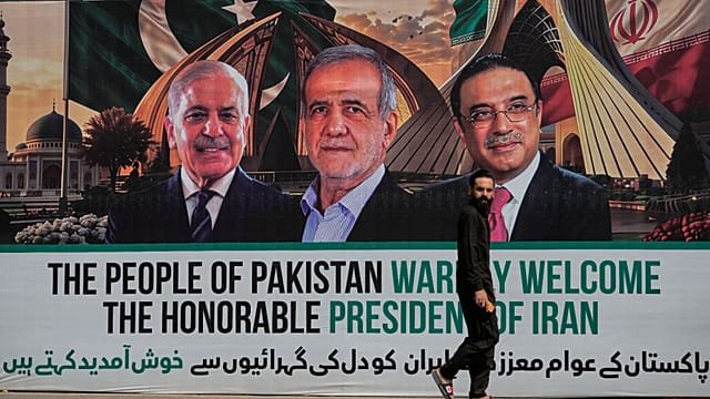 Iran’s President Pezeshkian arrives in Pakistan for talks as US-Iran try to finalise peace deal