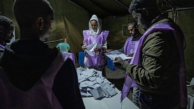 Vote count begins as ruling party targets landslide win