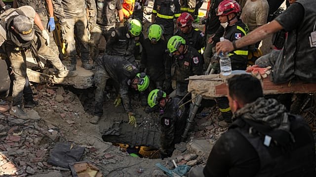 Race against the clock in Venezuela to find survivors of twin quakes