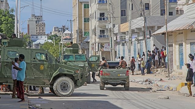 Former Somali president accuses government of intimidation following clashes