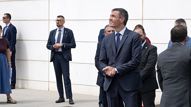 Spain, Algeria seek fresh start as Sánchez visits Algiers