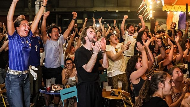 France fans erupt as Les Bleus down Morocco to reach semis