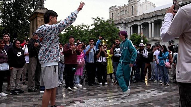 Mexico: Aura battles turn a viral meme into live contests