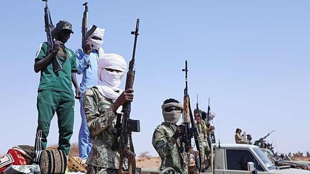 Sudan war: 318 RSF fighters defect to army in latest blow to paramilitary