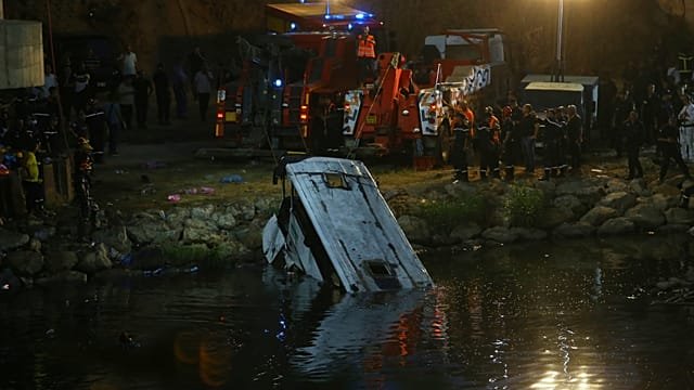 Driver in deadly Algeria bus crash was on drugs, investigators say